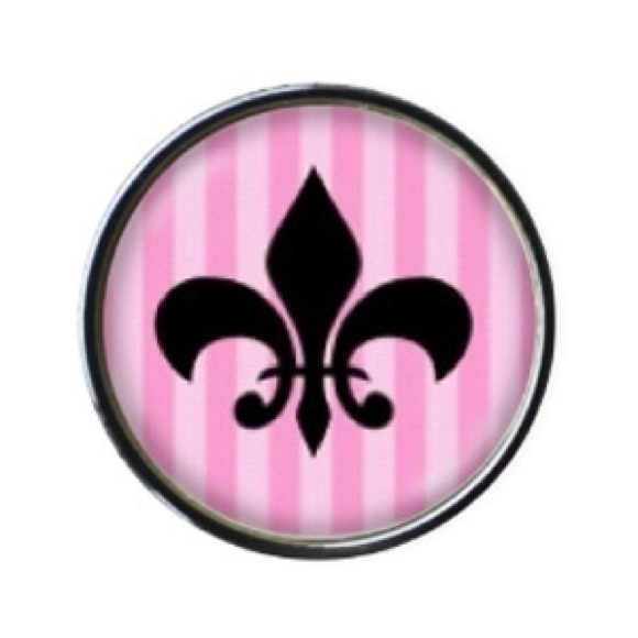 Meet your Posher, Kristin - Picture 1 of 8